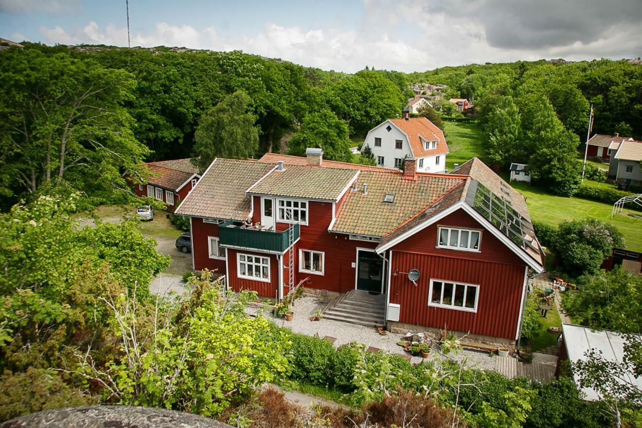 Hamburgoe Gamla Skola Hostel Hamburgsund Bagian luar foto